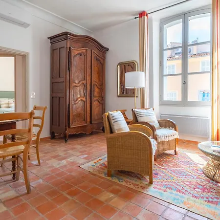 Esprit Apartment